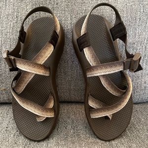 Chaco Women’s neutral colored size 10